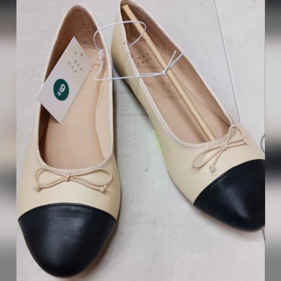 Women's Janie Ballet Flats with Memory Foam Insole - A New Day Tan Size 9W - Picture 5 of 6